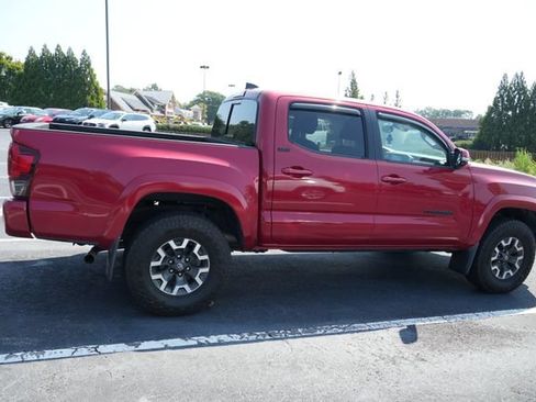 Used 2022 Toyota Tacoma SR5 w/ Technology Package RWD image 15