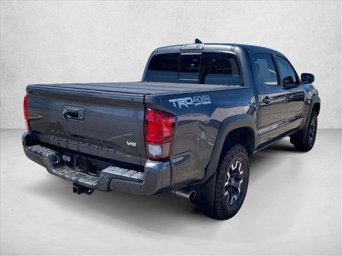Used 2019 Toyota Tacoma TRD Off-Road AWD/4WD image 5