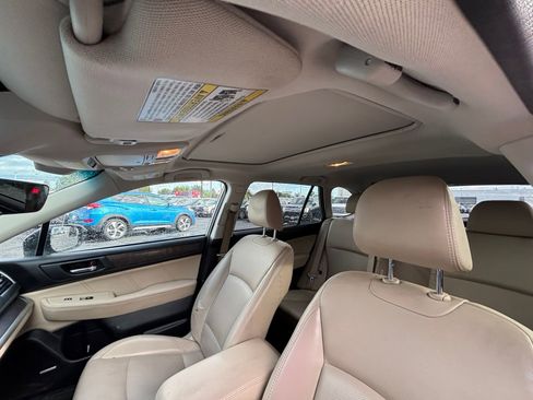 Used 2019 Subaru Outback 2.5i Limited AWD/4WD image 8