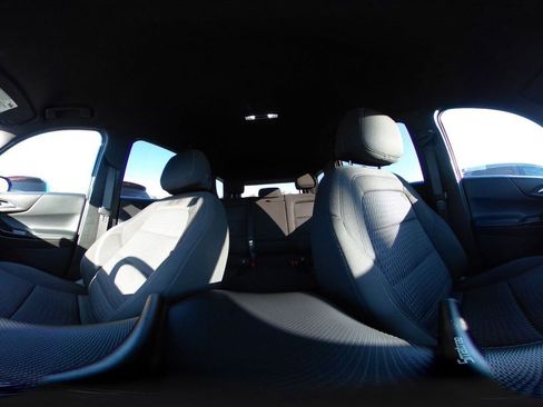 Used 2025 Chevrolet Equinox LT image 41