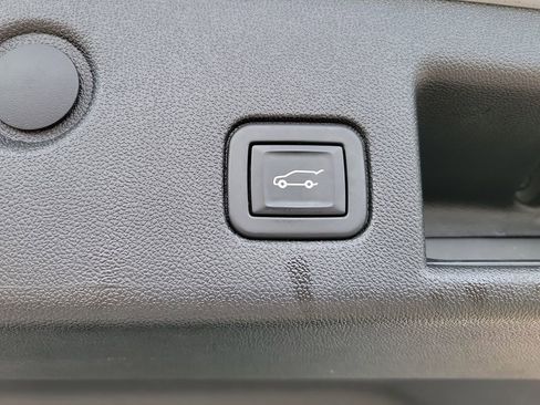 Certified 2020 Chevrolet Equinox LT image 35