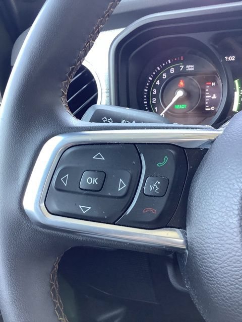 Used 2024 Jeep Wrangler Unlimited Sahara AWD/4WD image 21