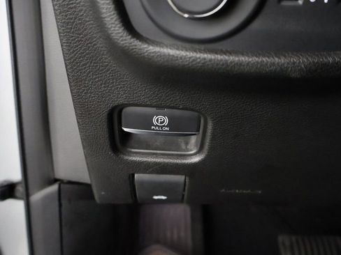 Used 2023 Jeep Grand Cherokee L Laredo image 41