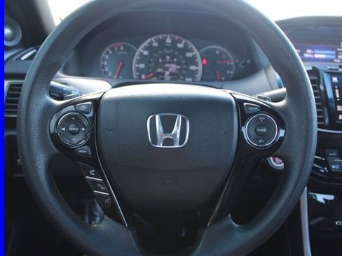 Used 2017 Honda Accord EX image 24