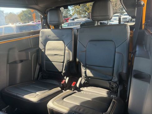 Used 2021 Ford Bronco Badlands image 11