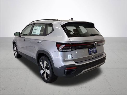 New 2026 Volkswagen Taos S image 10