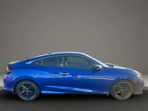 Used 2020 Honda Civic Touring image 5
