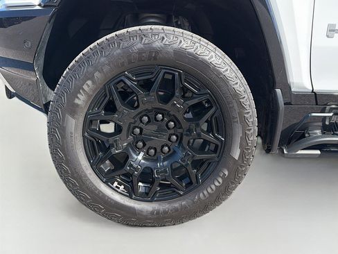 Used 2022 GMC Hummer EV Edition 1 w/ LPO, Illumination Package image 42