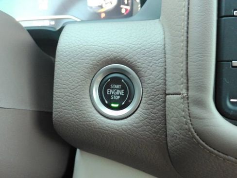 Used 2023 GMC Yukon XL Denali image 45