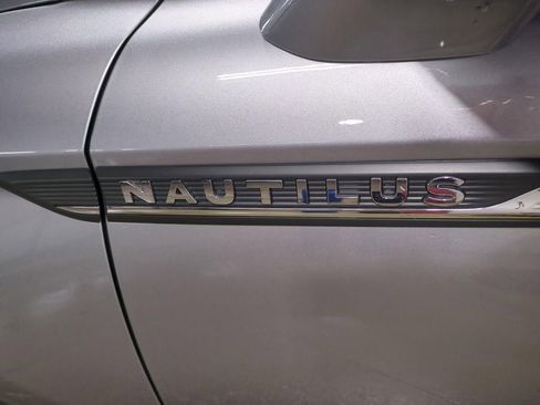 Certified 2022 Lincoln Nautilus Reserve AWD/4WD image 10