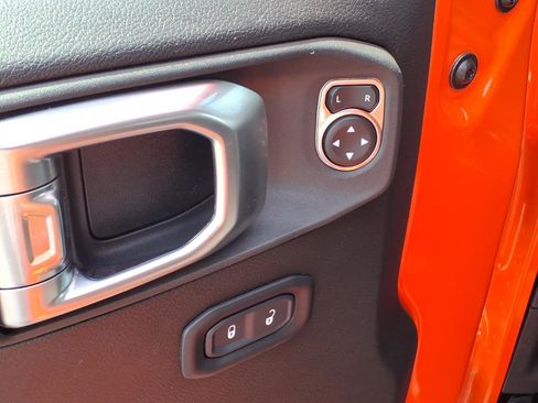Used 2023 Jeep Wrangler Unlimited Sport AWD/4WD image 15