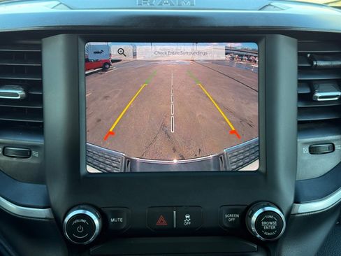 Used 2022 RAM 2500 Big Horn w/ Cold Weather Group image 25