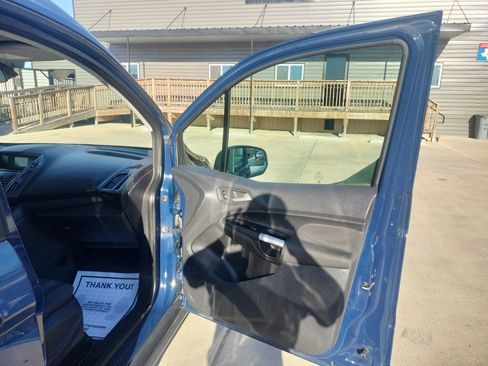 Used 2015 Ford Transit Connect XLT image 26
