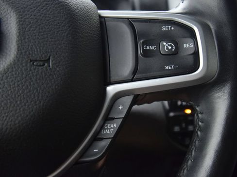 Used 2023 RAM 1500 Big Horn AWD/4WD image 34