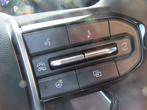 Certified 2024 Chevrolet Colorado ZR2 w/ ZR2 Bison Edition image 17