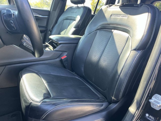 Used 2022 Jeep Grand Cherokee Overland AWD/4WD image 36