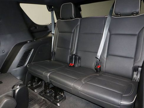 Used 2024 GMC Yukon SLT w/ SLT Luxury Package AWD/4WD image 23