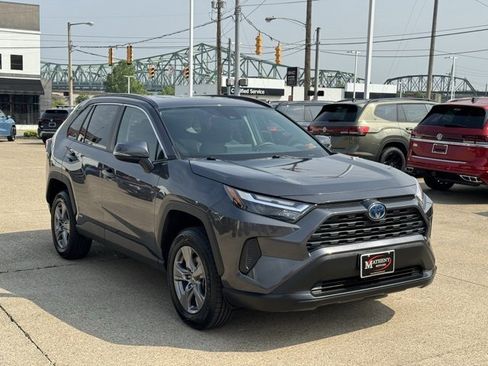 Used 2024 Toyota RAV4 XLE image 7