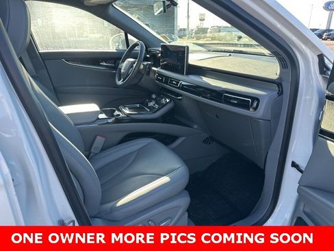 Used 2023 Lincoln Nautilus Reserve w/ Equipment Group 201A image 6