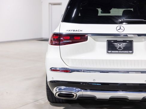 Used 2024 Mercedes-Benz Maybach GLS 600 4MATIC image 14