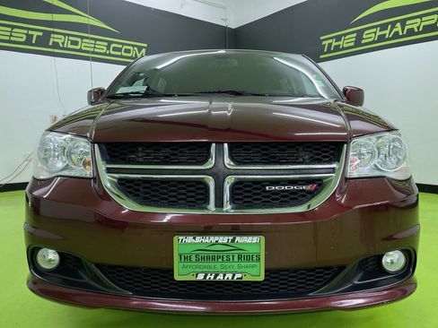 Used 2020 Dodge Grand Caravan SXT image 3