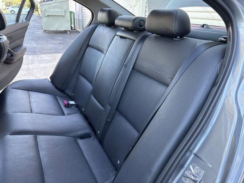 Used 2011 BMW 328i Sedan RWD image 28