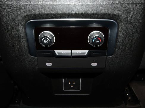 Used 2023 Chevrolet Tahoe LT image 31