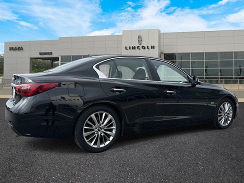 Used 2019 INFINITI Q50 Luxe w/ Essential Package (3.0T Luxe) image 3