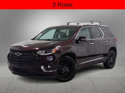Used 2020 Chevrolet Traverse Premier w/ LPO, Black Accent Package image 1