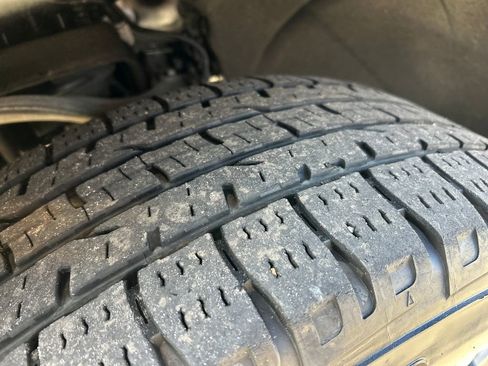 Used 2021 GMC Yukon XL Denali w/ Denali Premium Package image 26