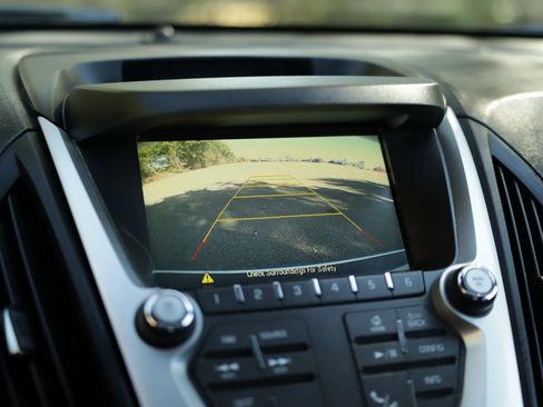 Used 2017 Chevrolet Equinox Premier w/ Enhanced Convenience Package image 16