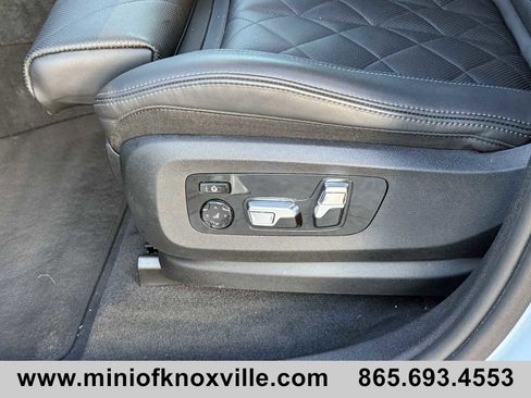 Used 2024 BMW X6 xDrive40i image 11