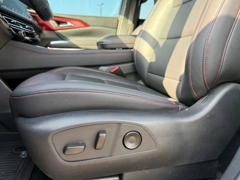 Used 2024 Chevrolet Traverse Z71 w/ LPO, Floor Liner Package AWD/4WD image 9