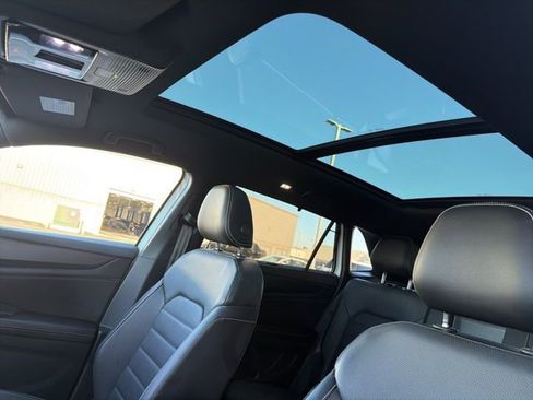 Used 2024 Volkswagen Atlas Cross Sport SEL R-Line image 19