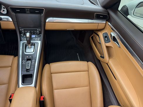 Certified 2017 Porsche 911 Turbo AWD/4WD image 29