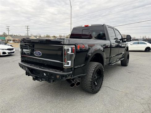 Used 2017 Ford F250 Lariat w/ Lariat Ultimate Package image 5