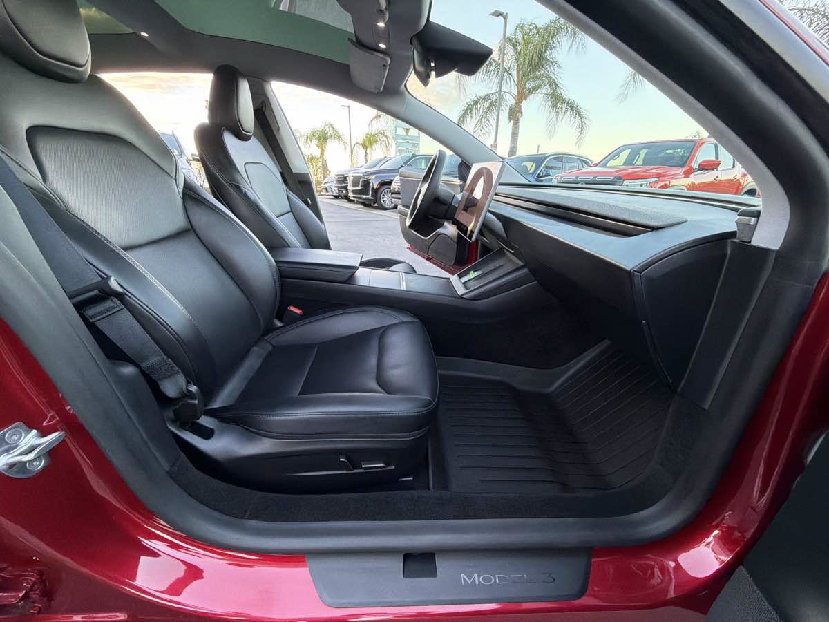 Used 2025 Tesla Model 3 Long Range RWD image 23