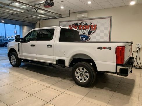 Used 2024 Ford F250 XLT image 2