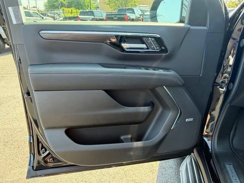 New 2026 Chevrolet Tahoe Premier AWD/4WD image 17