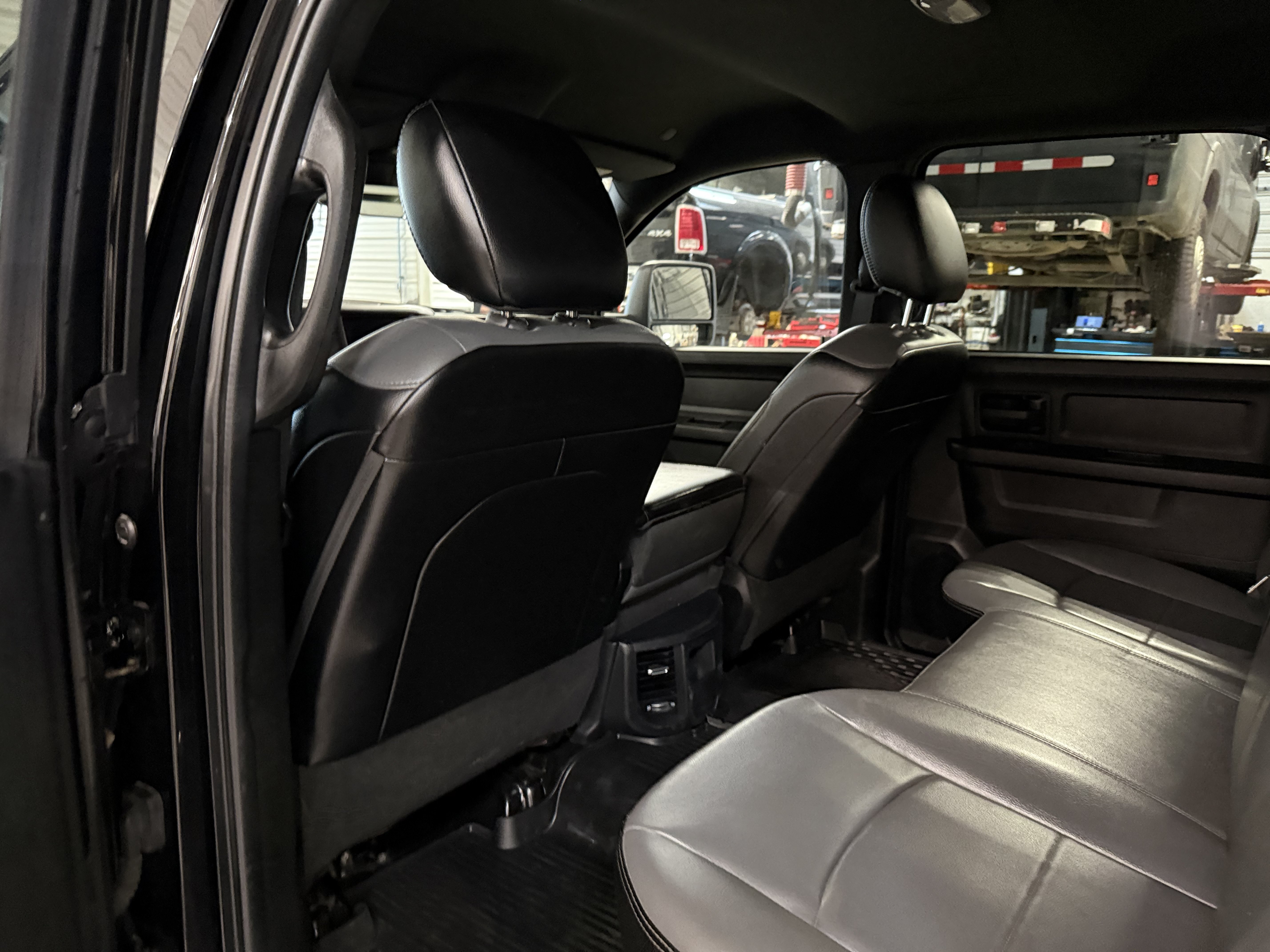 Used 2023 RAM 5500 Tradesman w/ Safety Group AWD/4WD image 29
