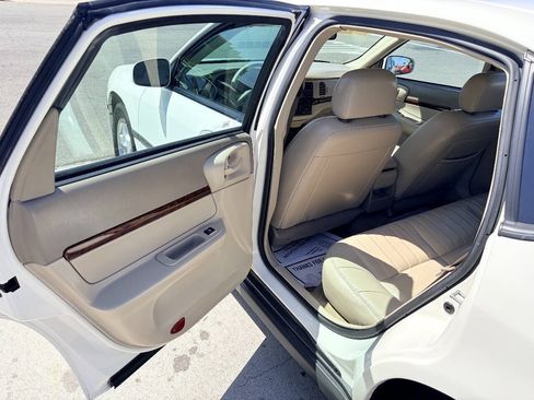 Used 2004 Chevrolet Impala w/ Preferred Equipment Group FWD image 17