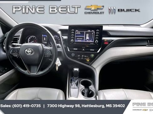 Used 2021 Toyota Camry SE image 13