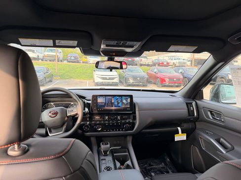 New 2026 Nissan Pathfinder Rock Creek AWD/4WD image 6