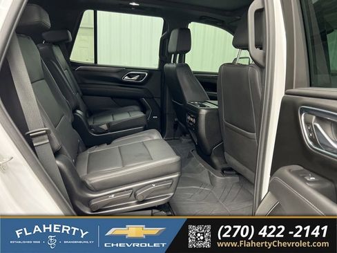 Used 2023 Chevrolet Tahoe Z71 w/ Luxury Package AWD/4WD image 13