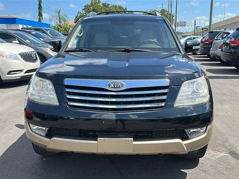 Used 2009 Kia Borrego EX w/ Premium Pkg RWD image 3