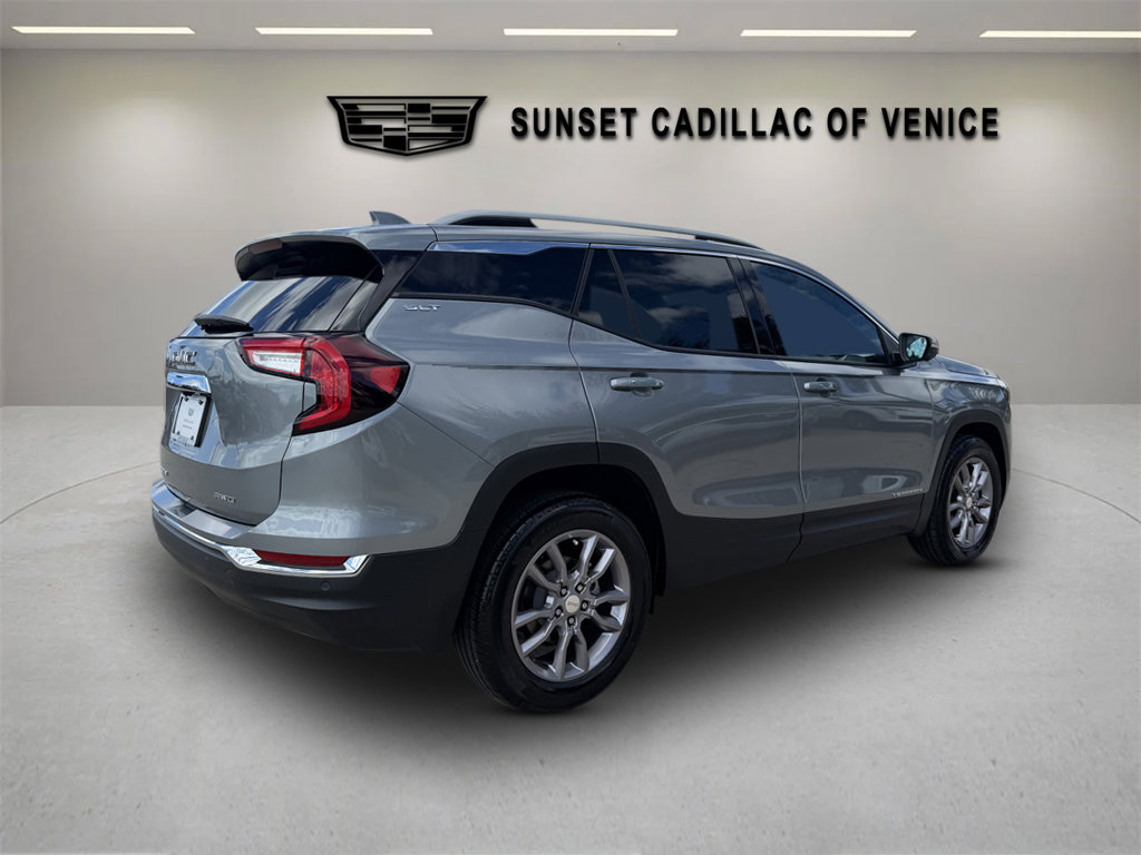 Used 2024 GMC Terrain SLT w/ Tech Package AWD/4WD image 3