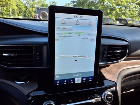 Used 2022 Ford Explorer Platinum w/ Technology Package image 13