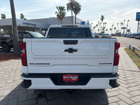 Used 2025 Chevrolet Silverado 1500 Custom w/ Turbomax Blackout Package RWD image 5