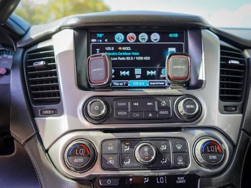 Used 2020 Chevrolet Suburban LT image 12