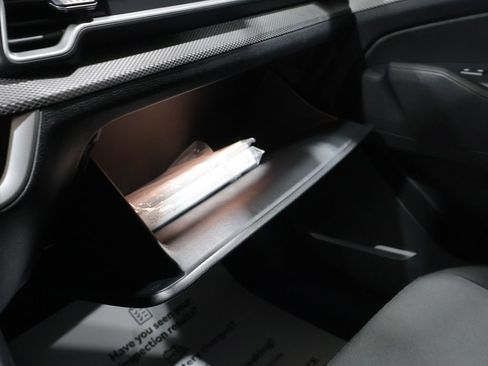 Used 2025 Kia Sportage LX image 30